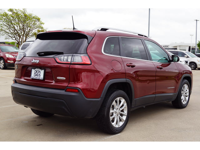 used 2019 Jeep Cherokee car