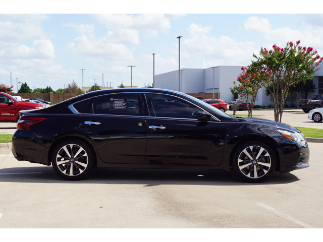 used 2017 Nissan Altima car