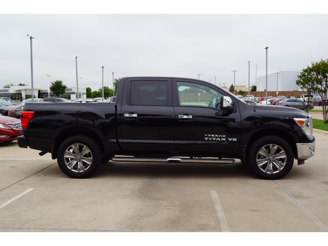 used 2019 Nissan Titan car