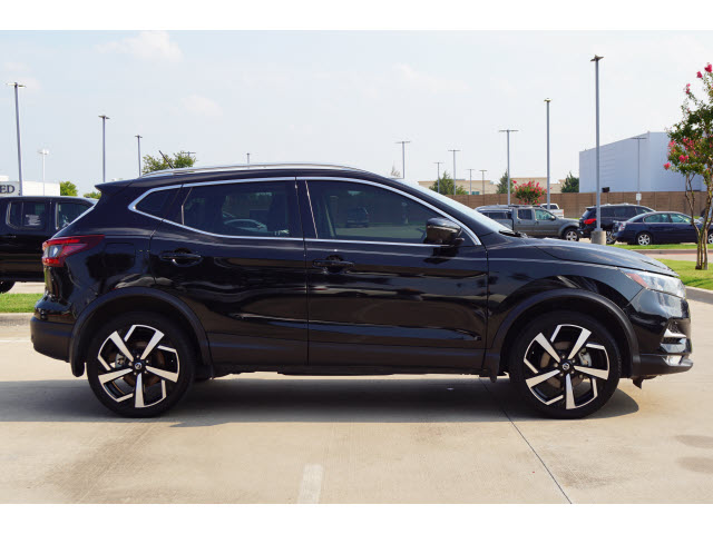 used 2020 Nissan Rogue Sport car