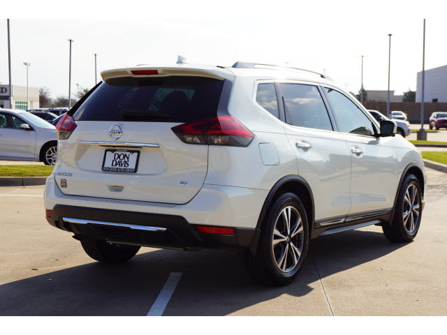 used 2018 Nissan Rogue car