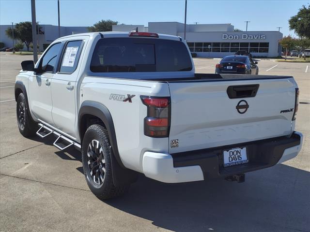 new 2023 Nissan Frontier car