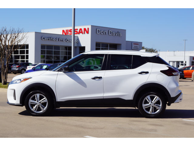 used 2022 Nissan Kicks car