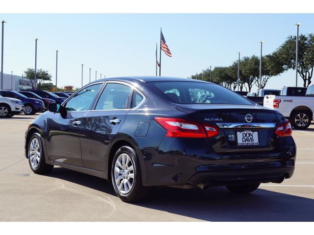 used 2017 Nissan Altima car