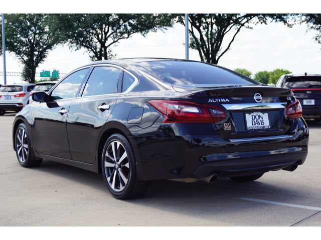 used 2017 Nissan Altima car