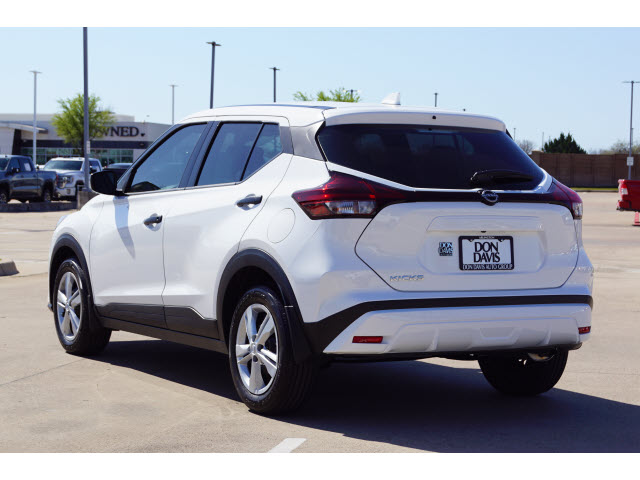 used 2022 Nissan Kicks car