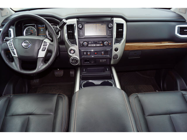 used 2019 Nissan Titan car