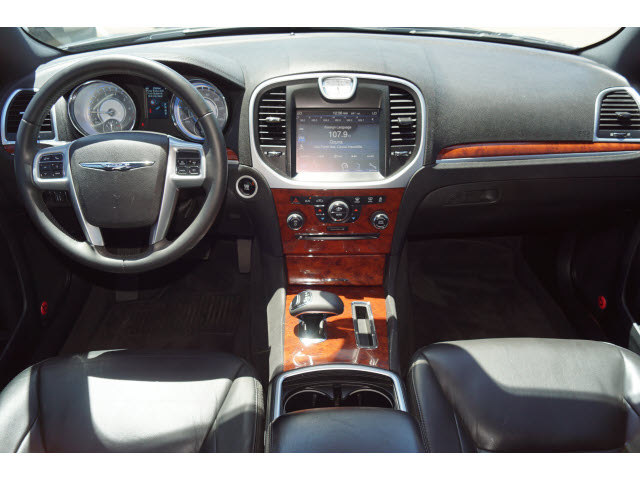 used 2013 Chrysler 300 car