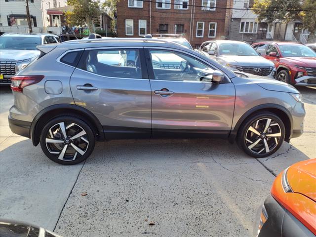 used 2021 Nissan Rogue Sport car, priced at $22,999