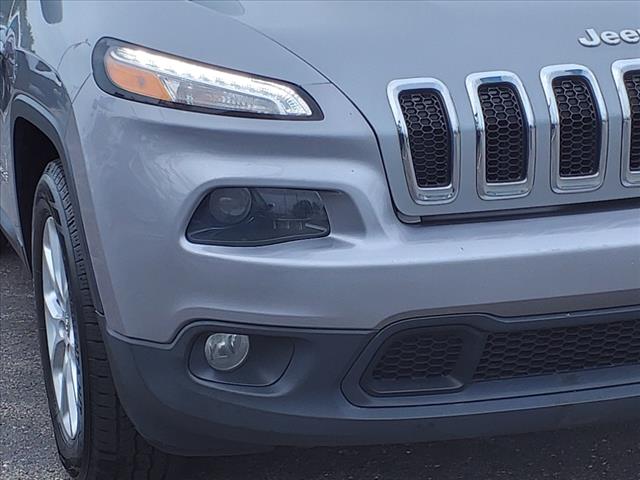 used 2016 Jeep Cherokee car, priced at $11,480