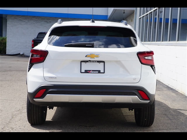 new 2024 Chevrolet Trax car, priced at $23,395