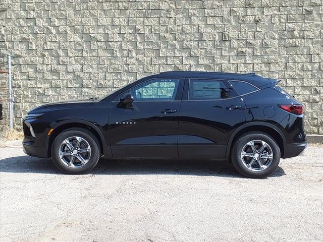 new 2025 Chevrolet Blazer car, priced at $35,186