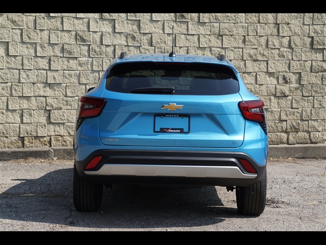 new 2025 Chevrolet Trax car, priced at $23,336