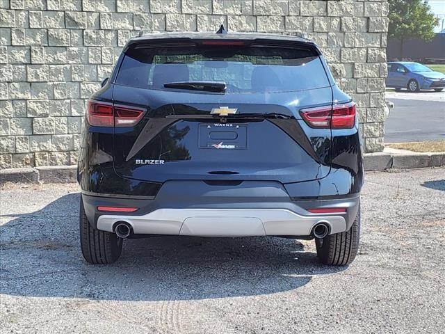 new 2025 Chevrolet Blazer car, priced at $35,186