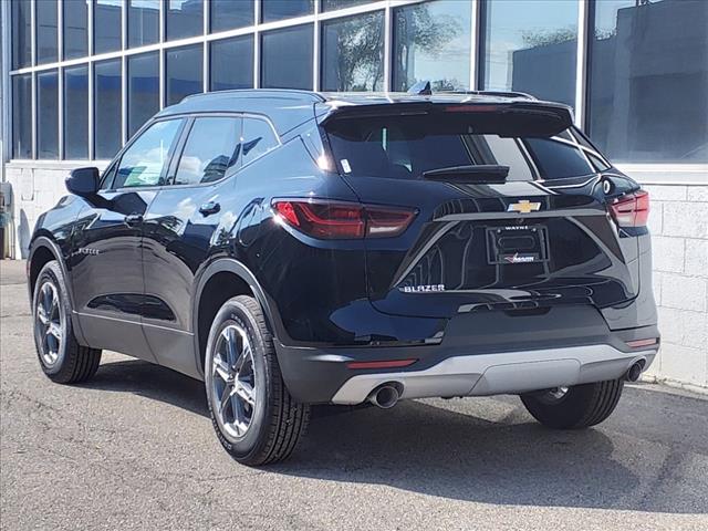 new 2025 Chevrolet Blazer car, priced at $35,426