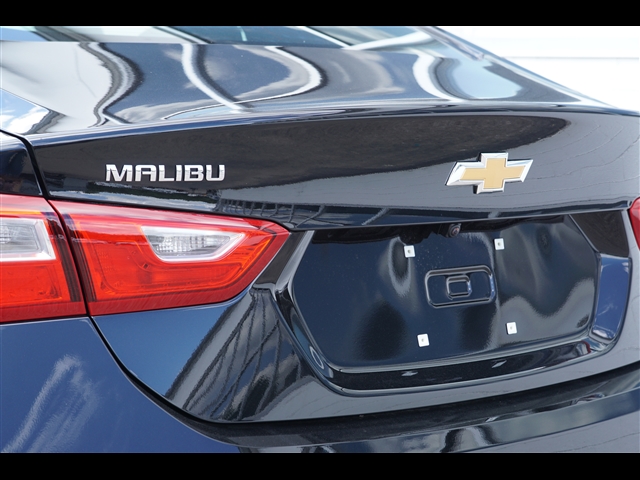 new 2024 Chevrolet Malibu car, priced at $27,810