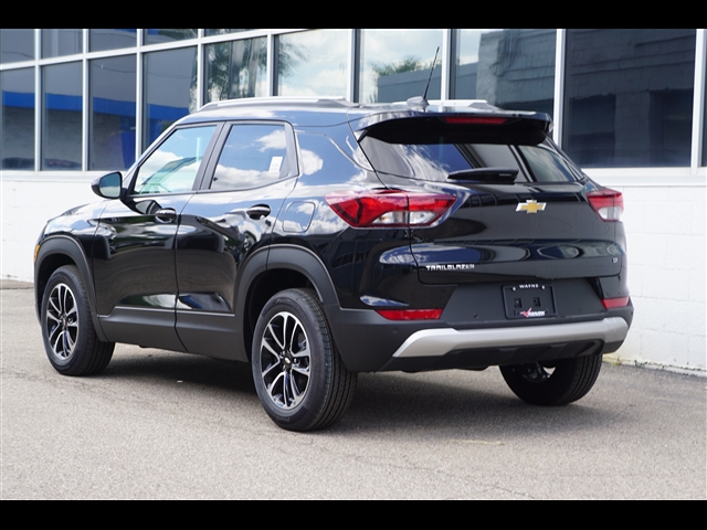 new 2025 Chevrolet TrailBlazer car, priced at $26,555