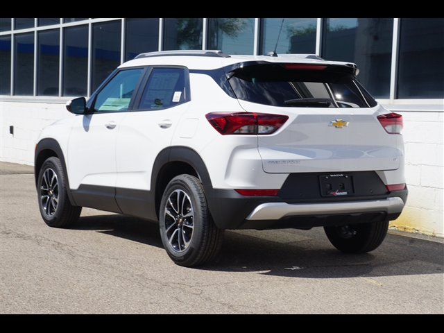 new 2025 Chevrolet TrailBlazer car, priced at $26,555