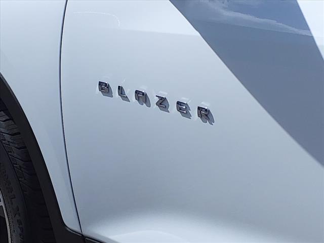 new 2025 Chevrolet Blazer car, priced at $35,426