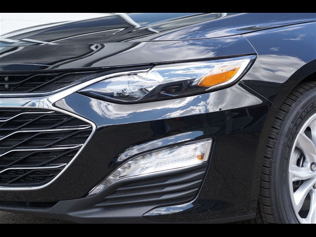 new 2024 Chevrolet Malibu car, priced at $27,810