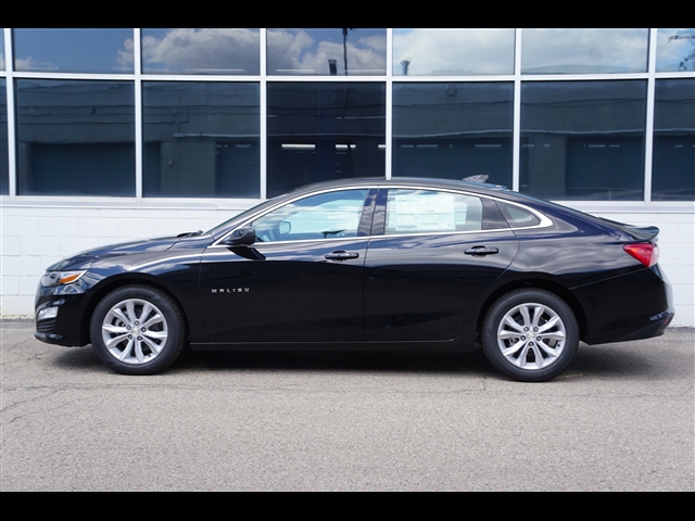 new 2024 Chevrolet Malibu car, priced at $27,810