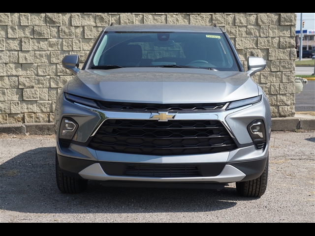 new 2025 Chevrolet Blazer car, priced at $35,186