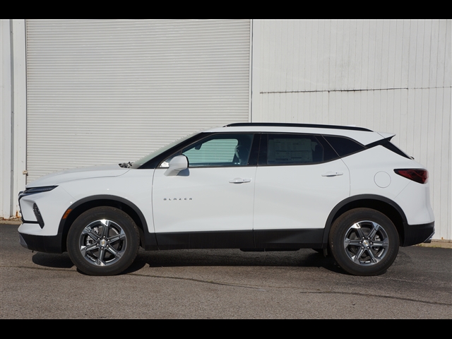 new 2024 Chevrolet Blazer car, priced at $35,382