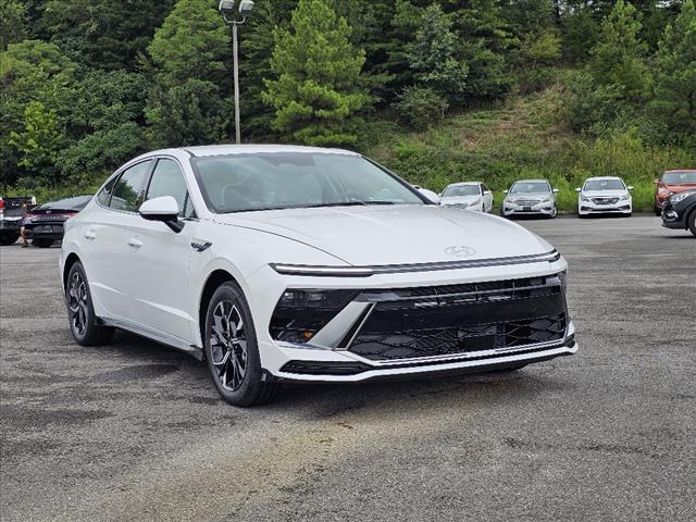 new 2024 Hyundai Sonata car, priced at $29,675