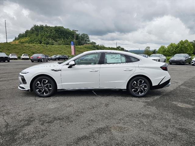 new 2024 Hyundai Sonata car, priced at $29,675