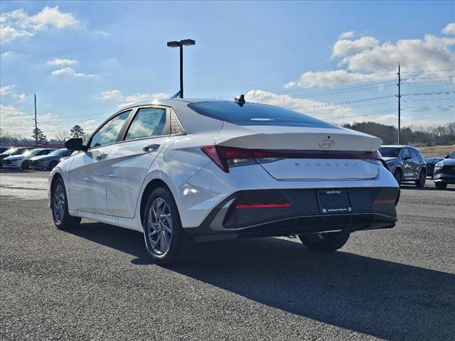 new 2024 Hyundai ELANTRA Hybrid car, priced at $28,450