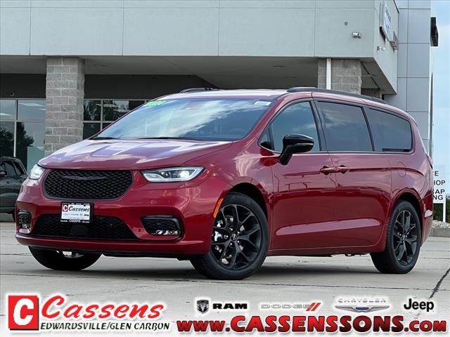 new 2024 Chrysler Pacifica car, priced at $38,717