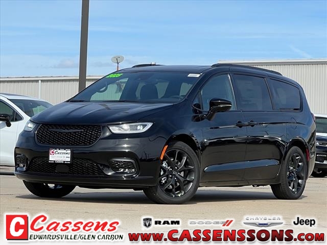 new 2025 Chrysler Pacifica car, priced at $52,545