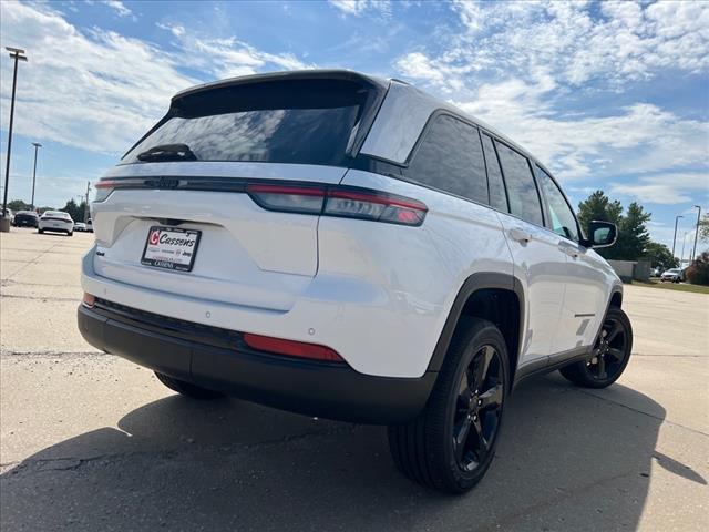 new 2024 Jeep Grand Cherokee car, priced at $44,094