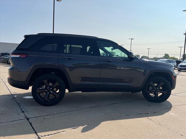 new 2024 Jeep Grand Cherokee car, priced at $44,192