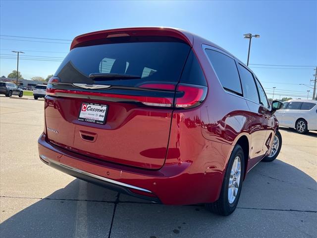 new 2025 Chrysler Pacifica car, priced at $45,920