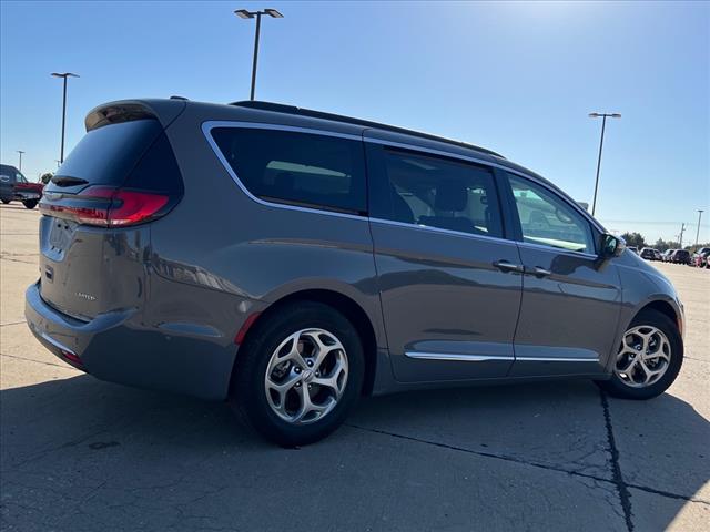 used 2022 Chrysler Pacifica car