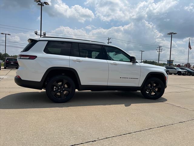 new 2024 Jeep Grand Cherokee L car, priced at $45,528