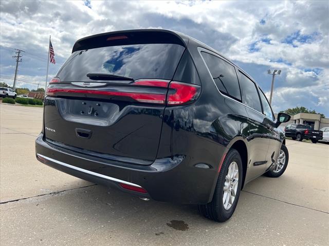 new 2025 Chrysler Pacifica car, priced at $44,145