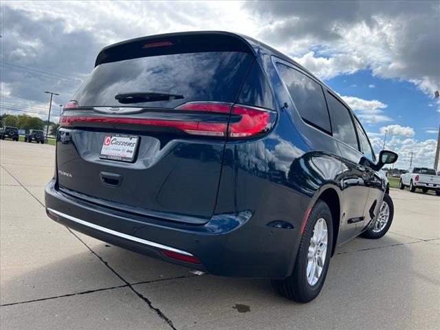 new 2025 Chrysler Pacifica car, priced at $45,920