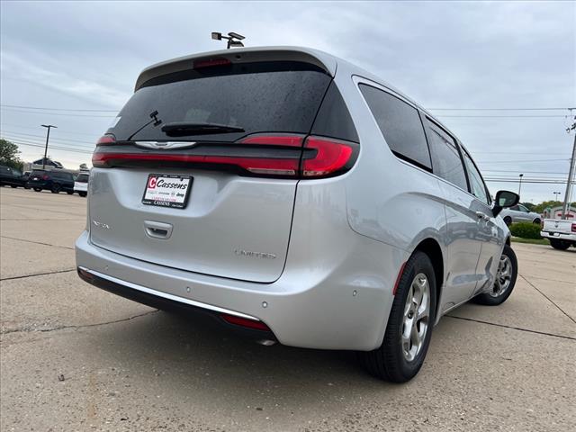 new 2024 Chrysler Pacifica car, priced at $41,977