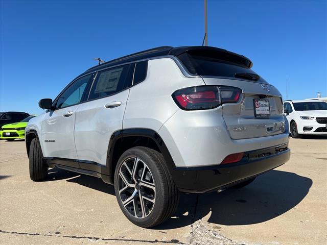 new 2025 Jeep Compass car, priced at $39,826