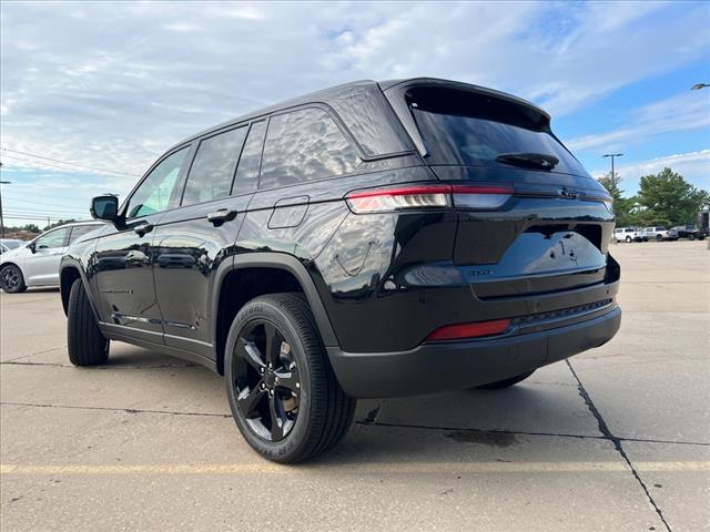 new 2025 Jeep Grand Cherokee car, priced at $47,212