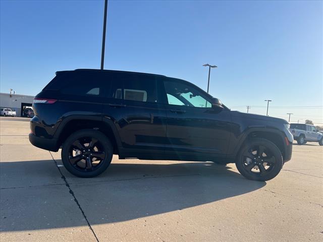 new 2025 Jeep Grand Cherokee car, priced at $50,759