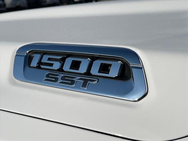 new 2025 Ram 1500 car, priced at $59,510