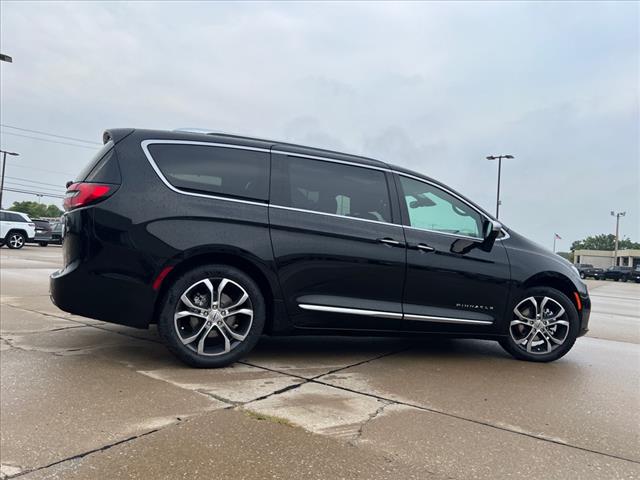 new 2024 Chrysler Pacifica car, priced at $45,778