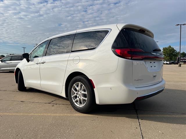 new 2025 Chrysler Pacifica car, priced at $50,070