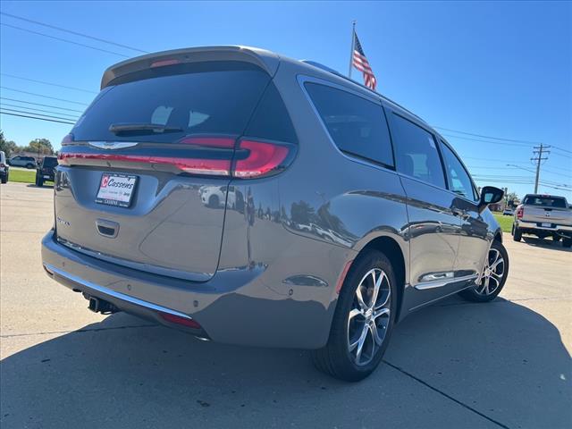 new 2025 Chrysler Pacifica car, priced at $57,620