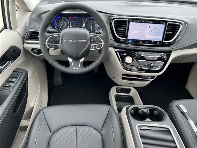 new 2024 Chrysler Pacifica car, priced at $47,763